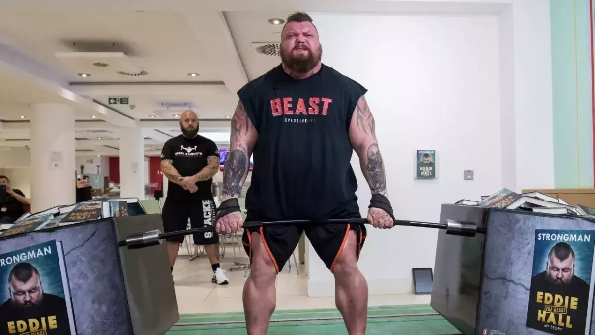 Eddie Hall : sa perte de poids impressionnante avant son combat de boxe contre La Montagne 