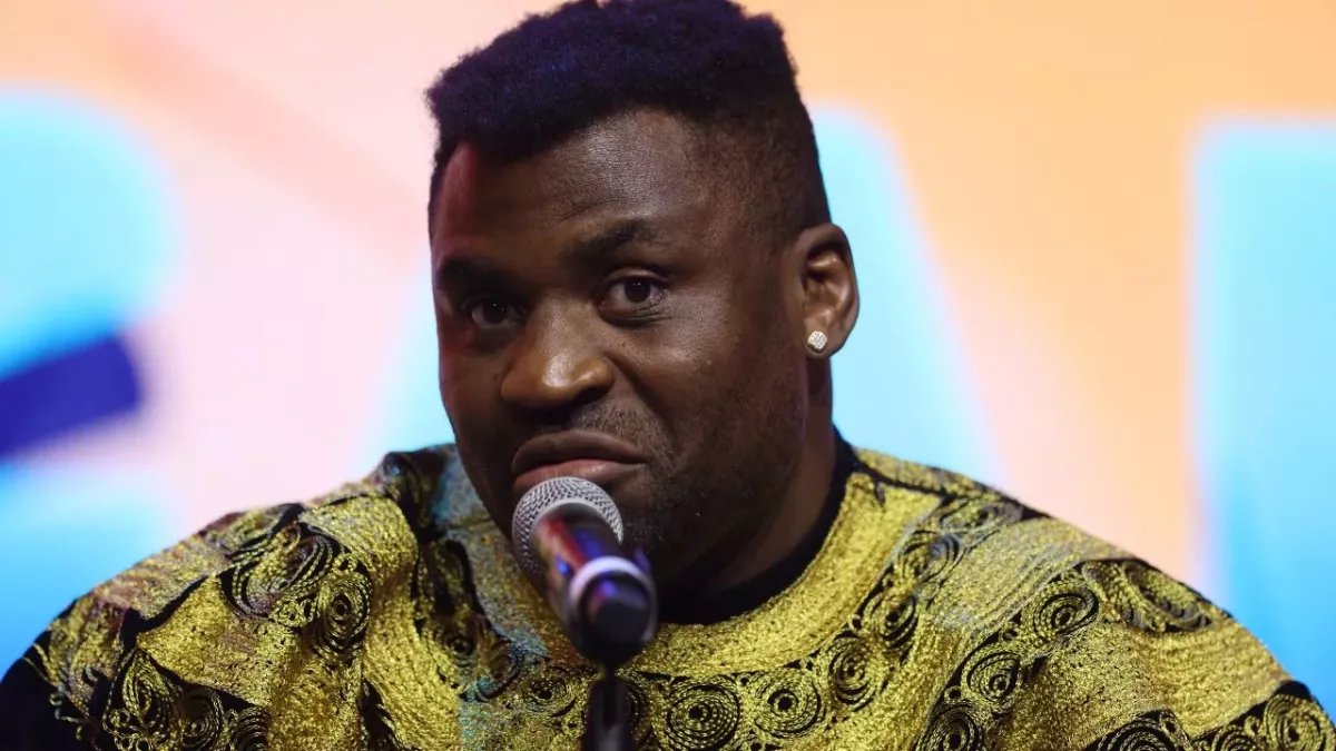 Francis Ngannou est désormais sorti du top 200 des meilleurs boxeurs poids lourds. 