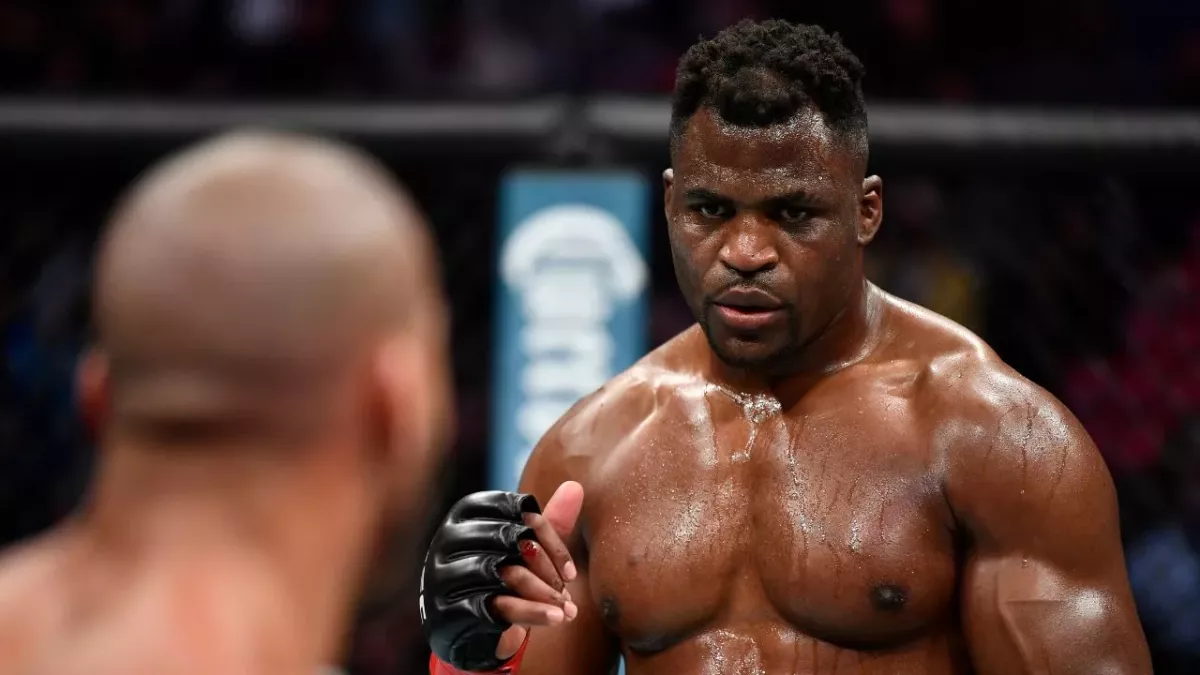 Francis Ngannou est en contact avec le PFL pour son retour en MMA. 