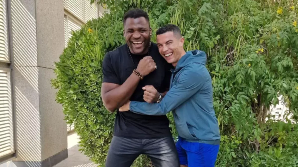 Francis Ngannou a rencontré Cristiano Ronaldo en Arabie Saoudite. 