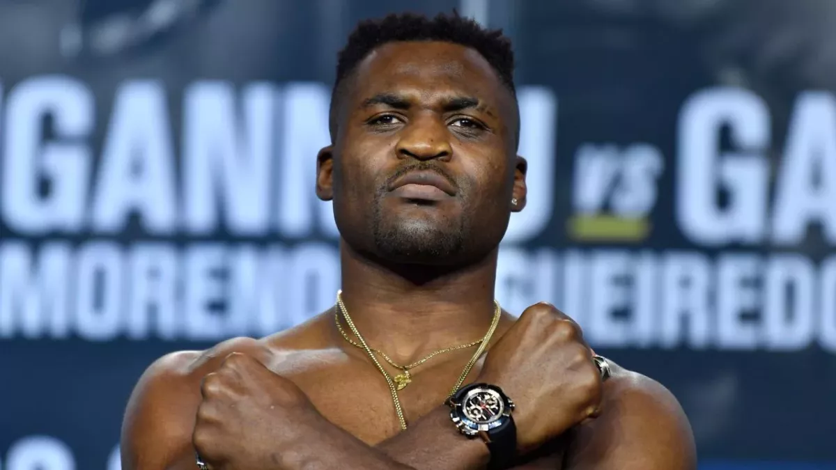 Francis Ngannou veut effectuer ses débuts en boxe anglaise en juin 2023. 