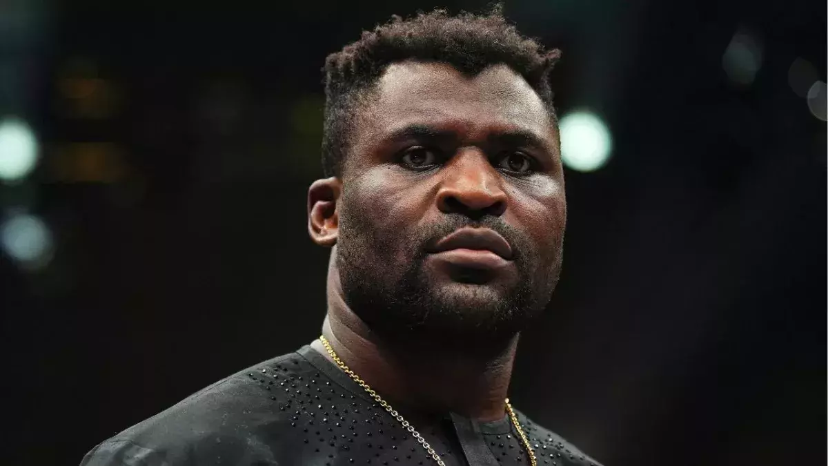 Francis Ngannou. 