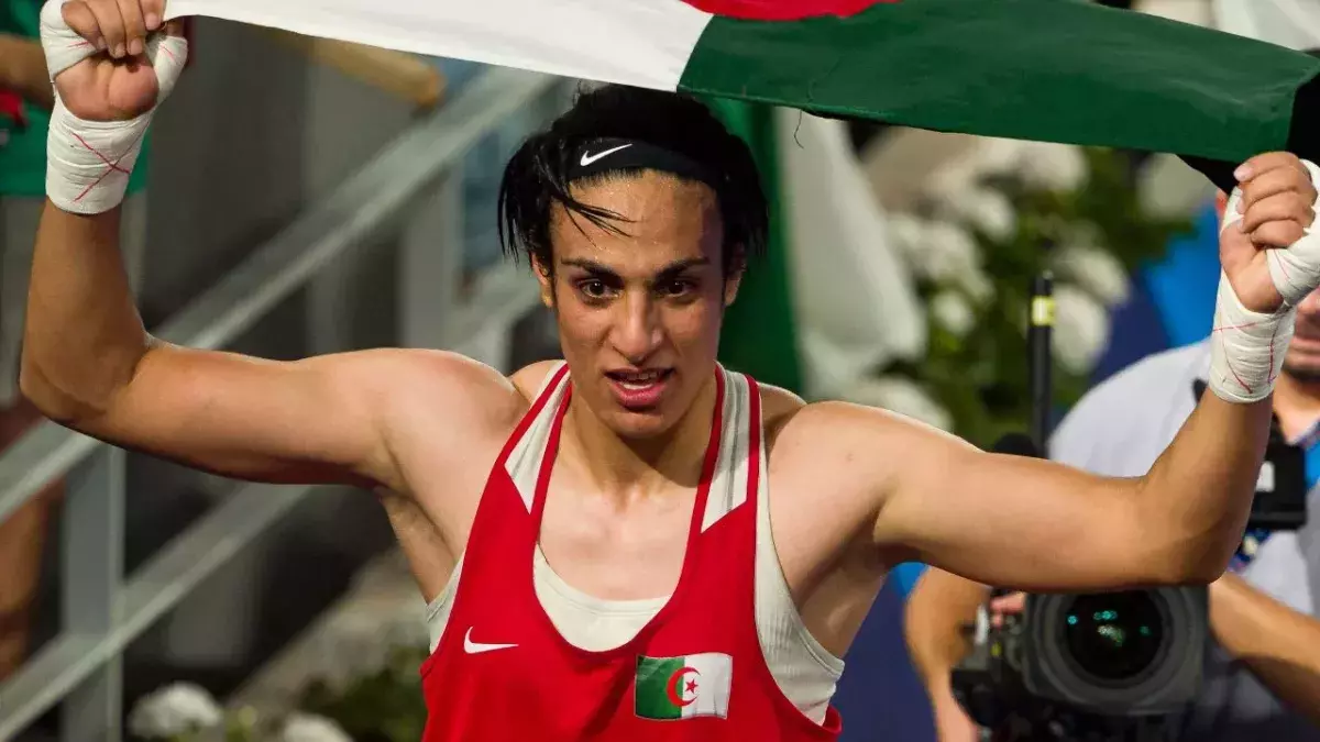 Imane Khelif après son sacre olympique aux JO 2024. 