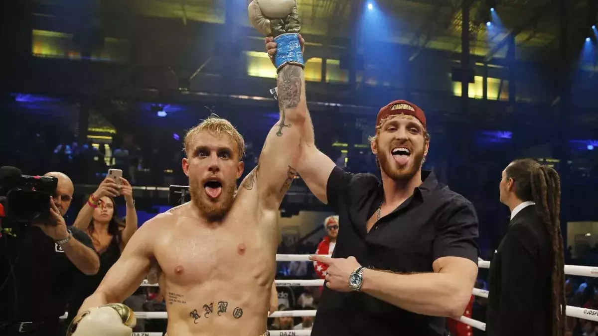 Jake Paul en compagnie de son frère Logan 