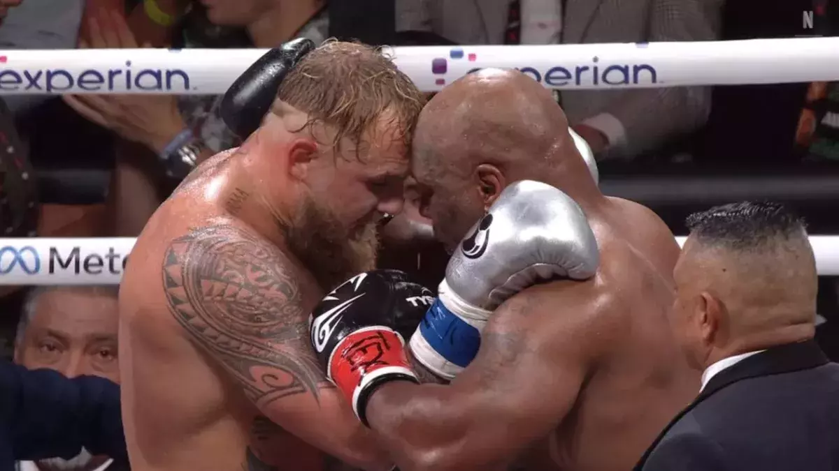 Jake Paul et Mike Tyson. 