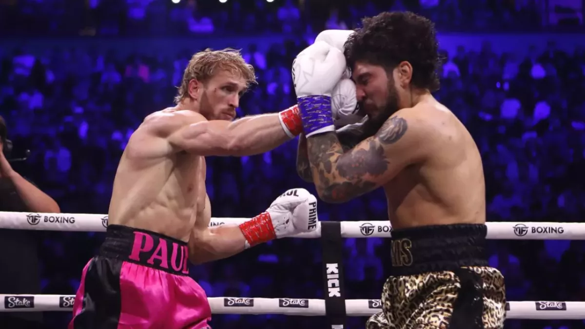 Logan Paul et Dillon Danis lors de leur combat le 14 octobre. 