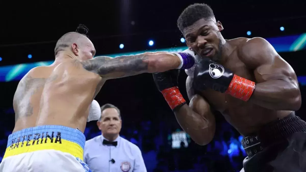 Oleksandr Usyk s'est imposé face à Anthony Joshua pour la deuxième fois. 