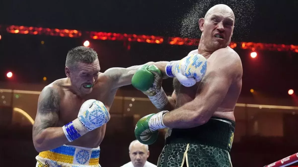 Usyk dans le ring contre Tyson Fury