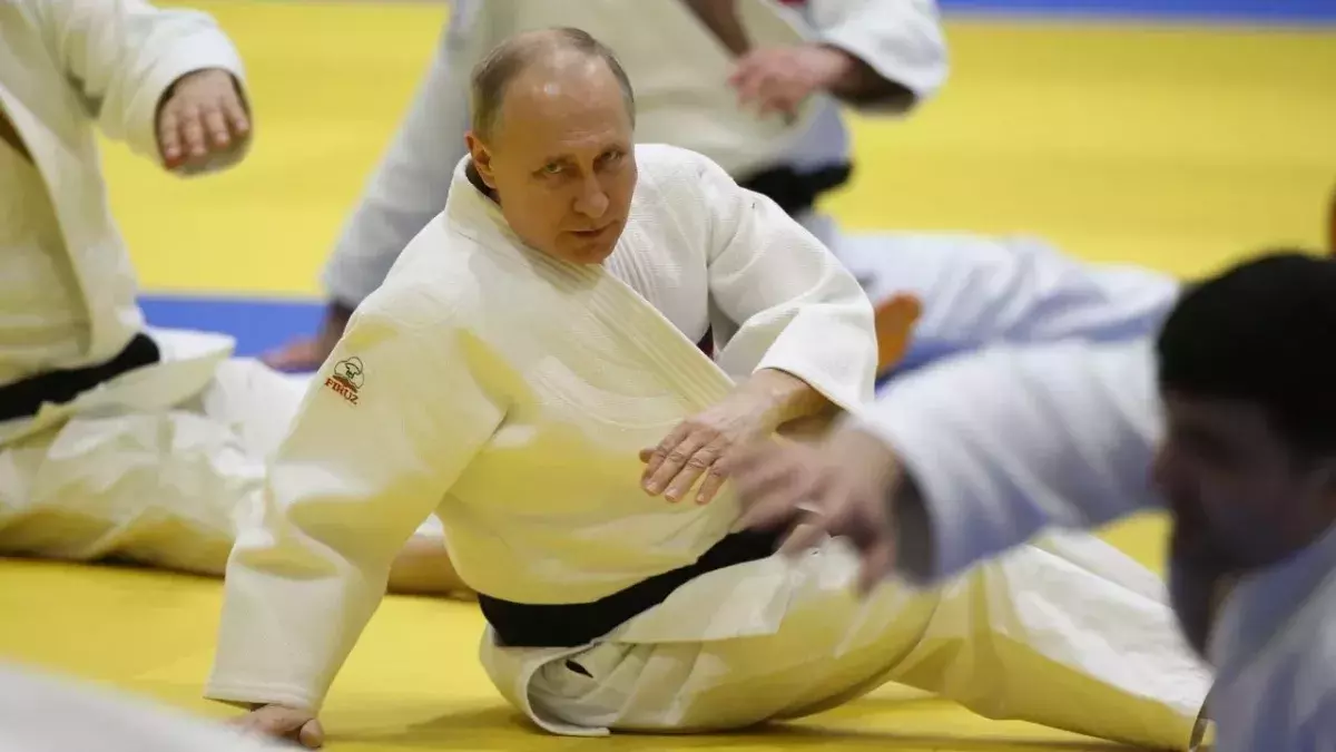 Vlaidmir Poutine est ceinture noire de judo. 