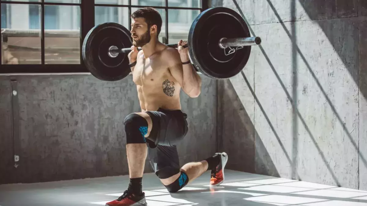 Fente jambes avant/arrière : technique, conseils pour fessiers en béton (sans oublier les cuisses)