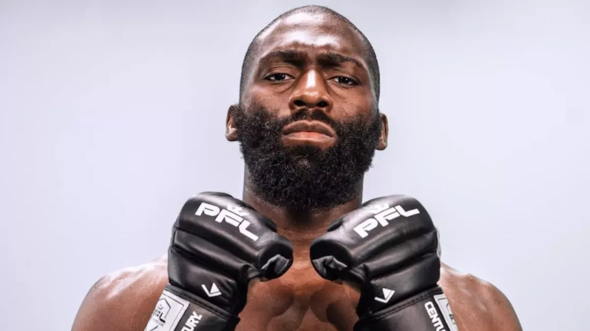 Cédric Doumbé a défié Michael Venom Page pour un combat au PFL. 