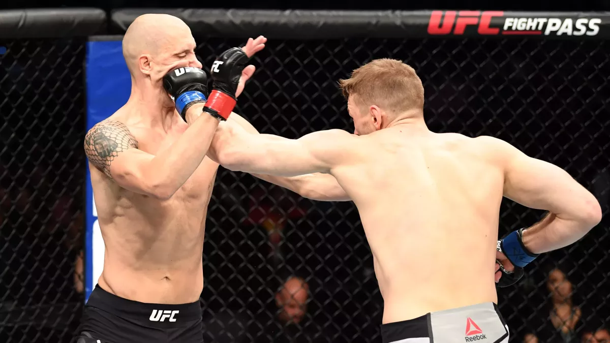 Dan Hooker inflige un beau KO à James Vick