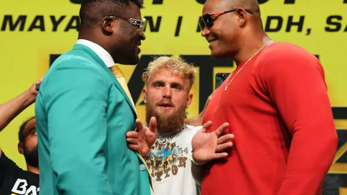 Francis Ngannou et Renan Ferreira lors de la conférence de presse de présentation de leur combat au PFL.