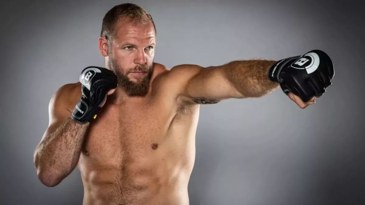 James Haskell, star du rugby, se lance dans le MMA au Bellator