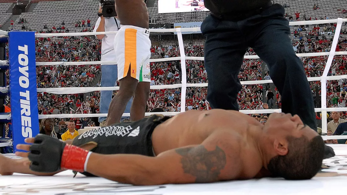 Johnnie Morton KO