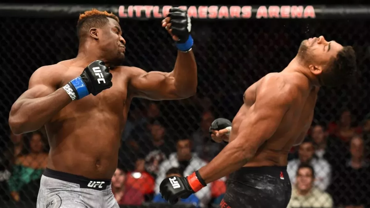 Le KO de Francis Ngannou sur Alistair Overeem est l'un des plus marquants de l'histoire de l'UFC. 