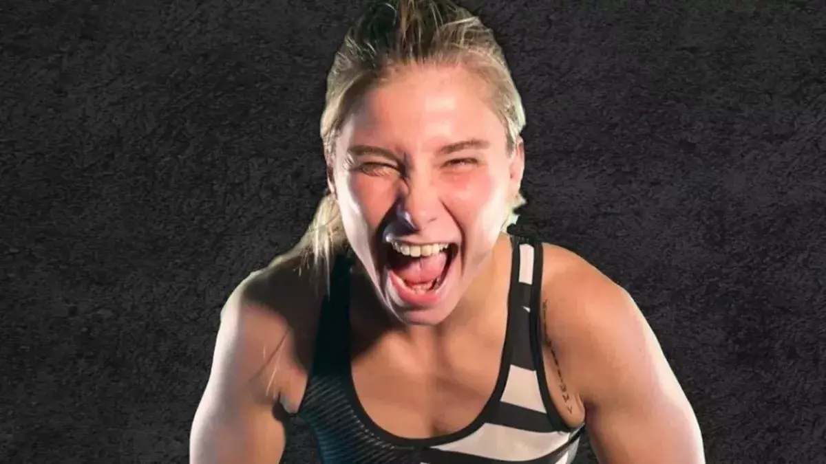 Océane Samson, sacrée championne du monde amateur en 2024, participe à l'émission MMA Academy. 