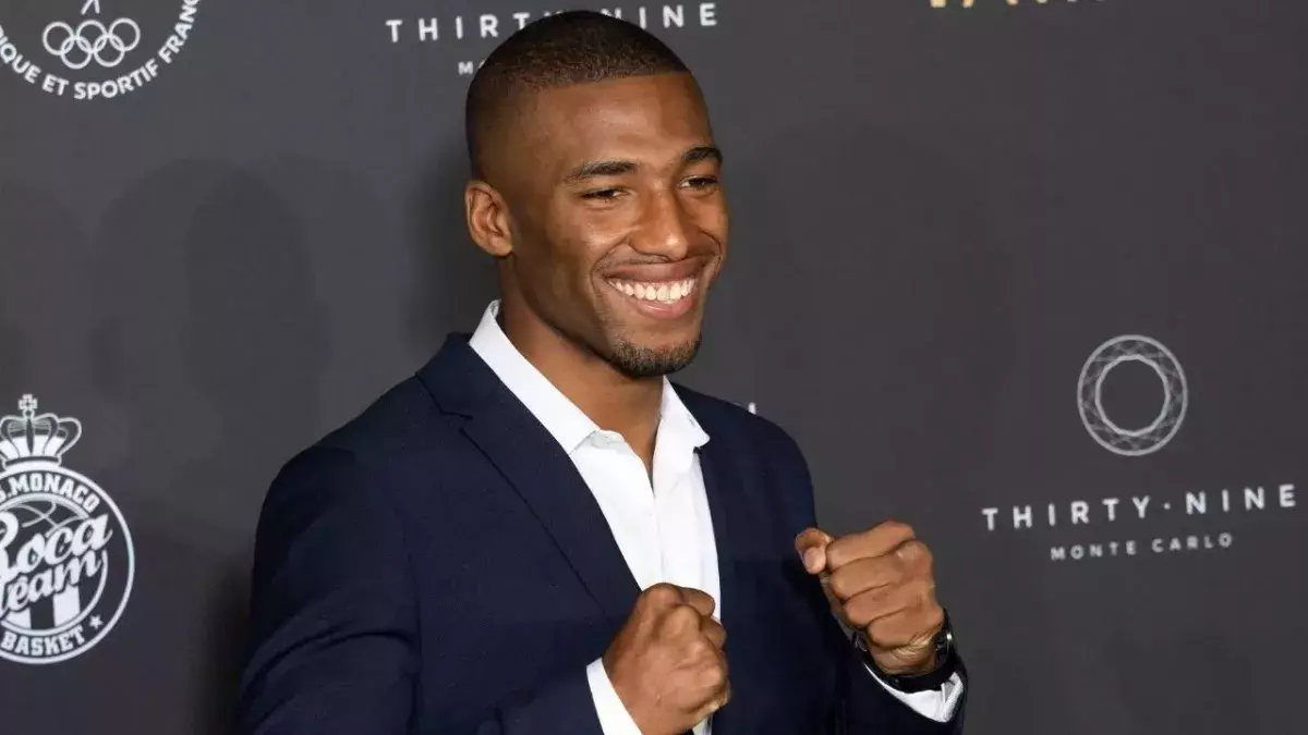 Salahdine Parnasse est actuellement champion de moins de 66 kilos au KSW. 