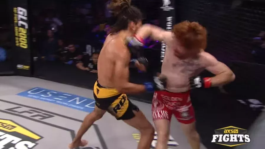 Spike Carlyle met un énorme KO au LFA 74
