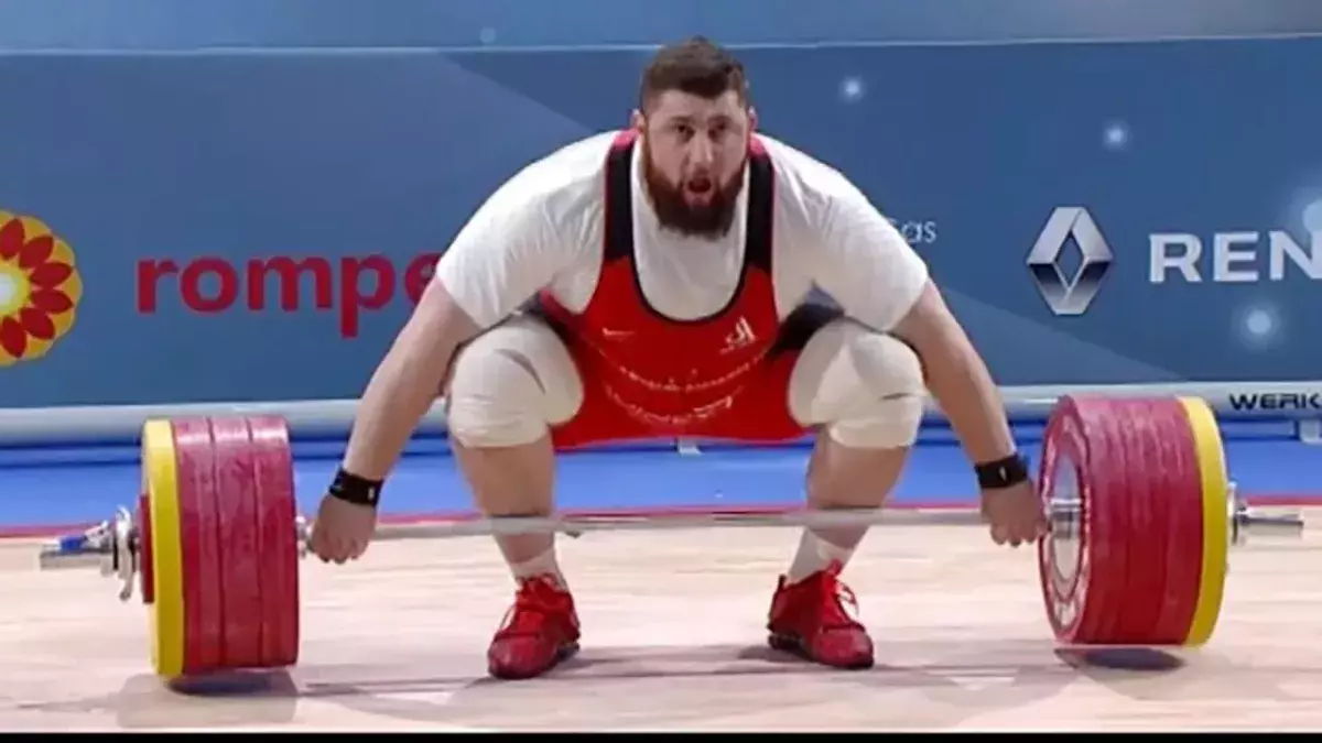 Haltérophilie : nouveau record du monde d'épaulé-jeté (265 kg) par Lasha Talakhadze