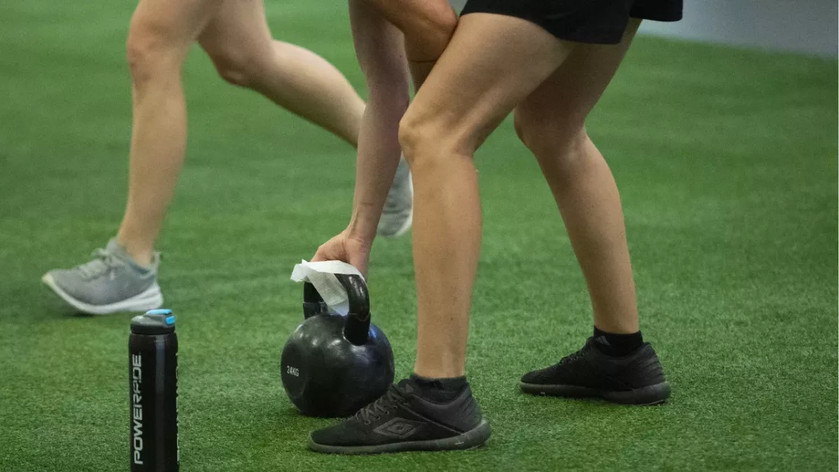 Comment bien réaliser un full squat avec kettlebell