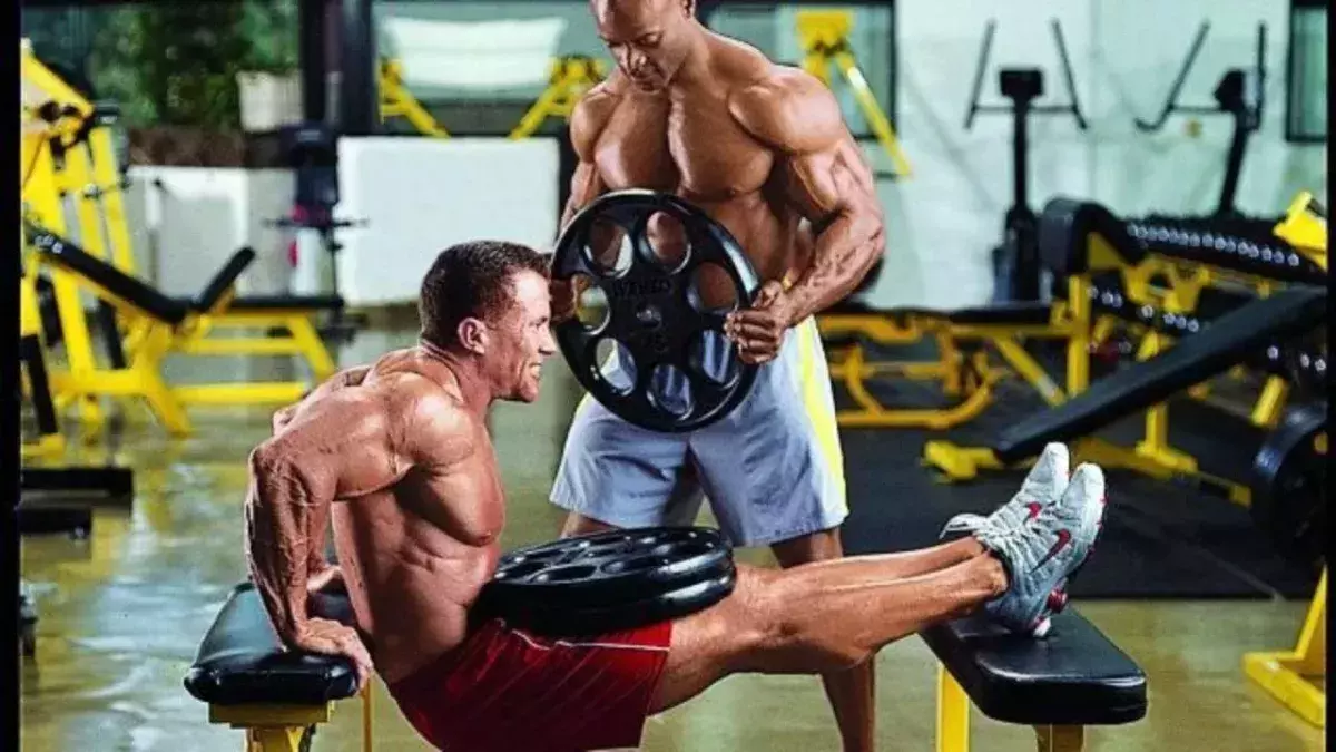Dips sur box : voici comment maîtriser l'exercice de crossfit