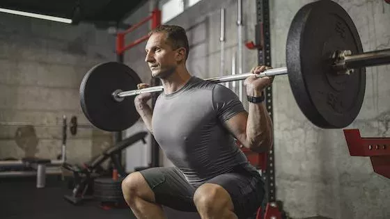 Squat : programme et exercices pour bien se muscler