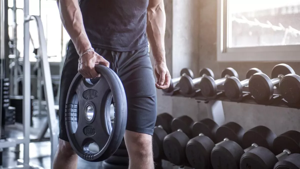 L'erreur classique que vous faites tous pendant vos temps de repos en salle de sport