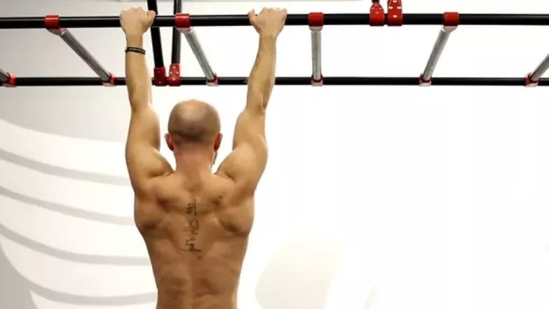 Se renforcer et se muscler tout le corps sans poids et avec des exercices inédits