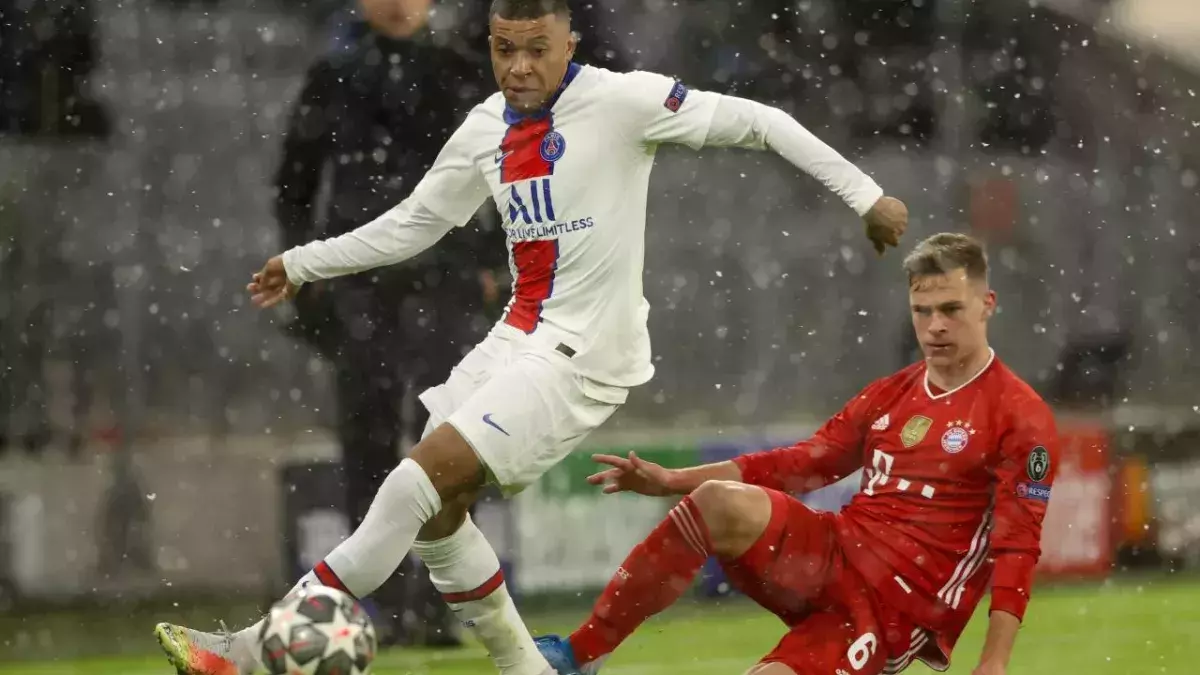 Kylian Mbappé : blessé au tibia lors de Bayern Munich-PSG, il donne des nouvelles de son état de santé 