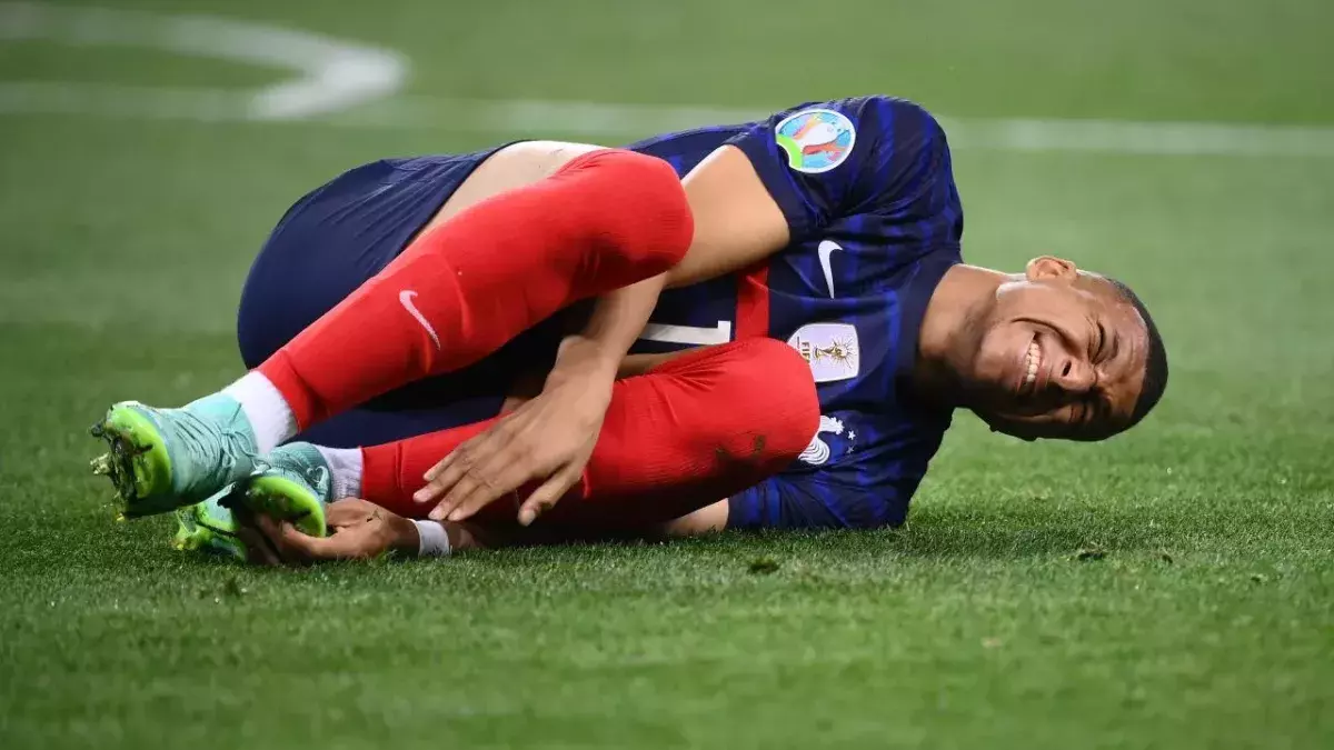 Mbappé France blessure