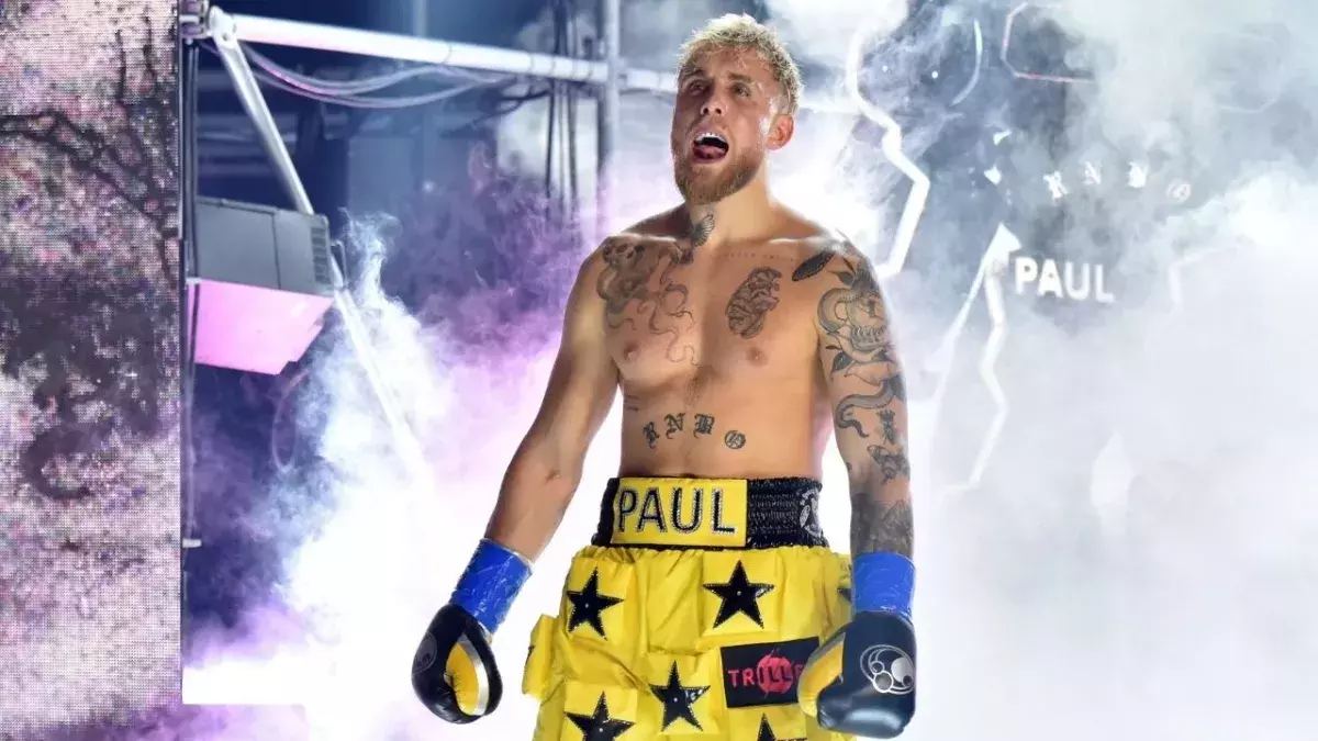 Après 5 combats de boxe, Jake Paul pourrait faire ses débuts dans le MMA. 