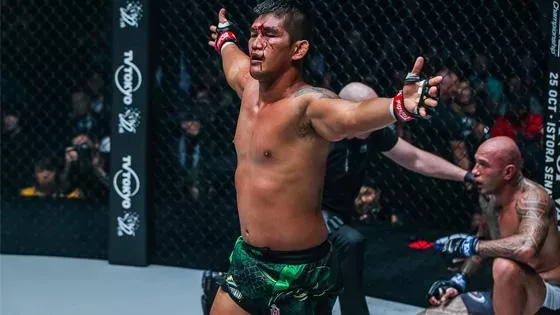 Aung La Nsang et Brandon Vera