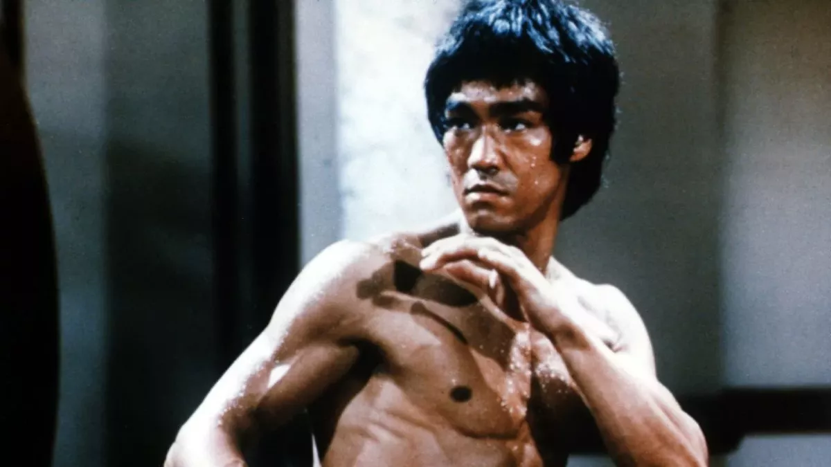 Bruce Lee était spécialiste de Kung-fu et de Jeet kune do. 