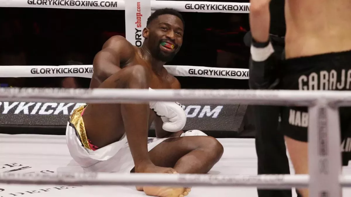 Cédric Doumbé a affronté Pawel Klimas au MMA GP. 