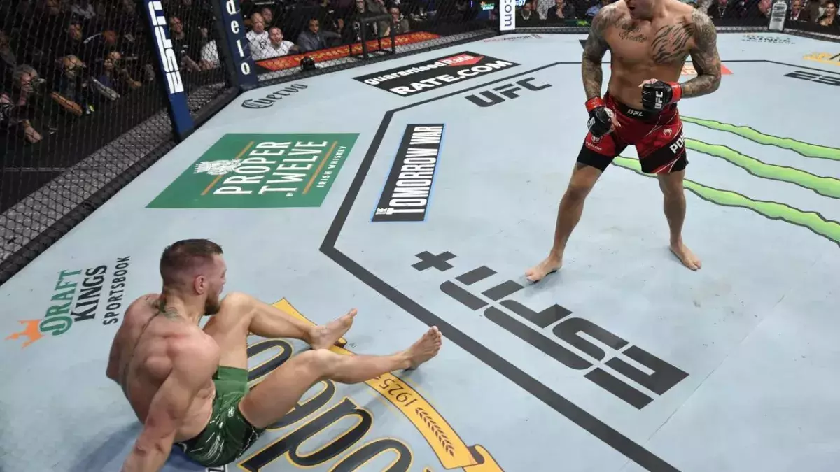 Conor McGregor s'est brisé la cheville en fin de 1er round 