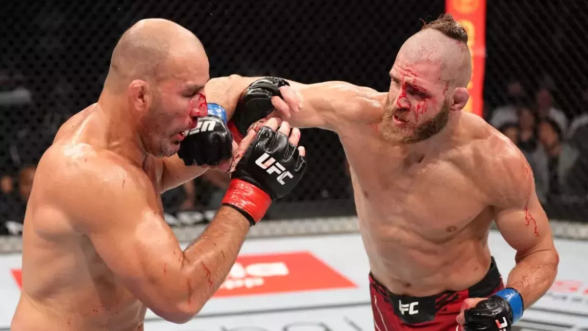 Jiri Prochazka et Glover Teixeira ont tout donné lors de l'UFC 275