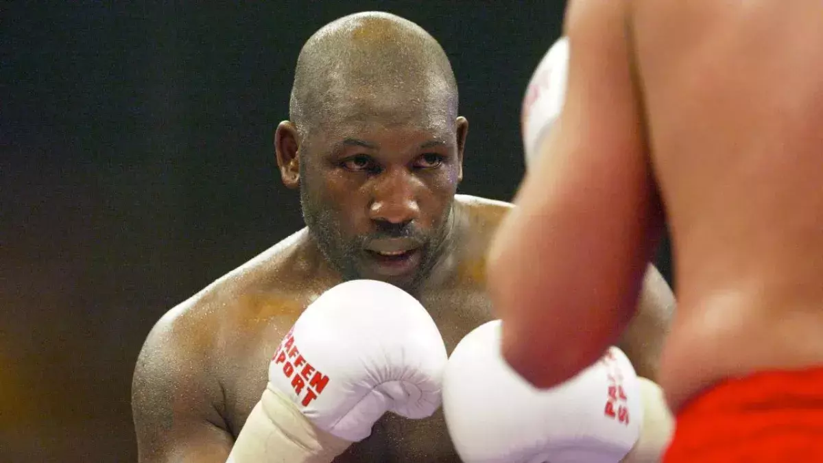 Julius Francis a affronté Mike Tyson en 2000. 