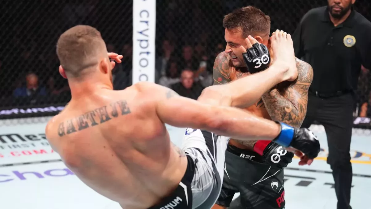 Justin Gaethje a mis KO Dustin Poirier en main-event de l'UFC 291. 