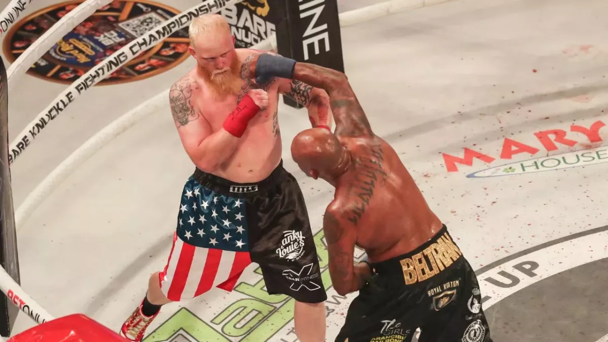 Le "Bare Knuckle" est une discipline où les boxeurs combattent à mains nues. 