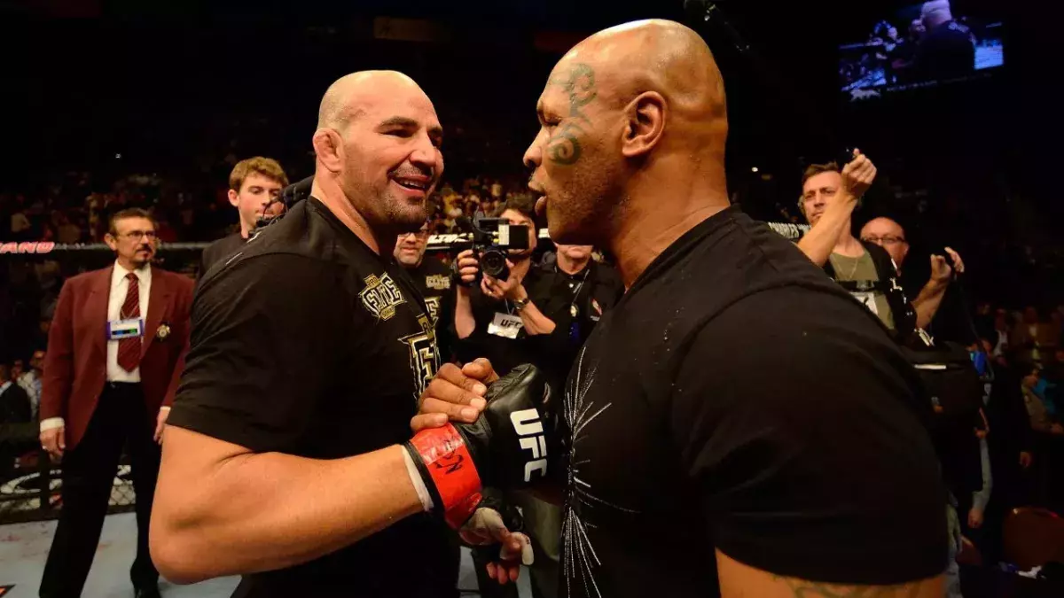 Mike Tyson a déjà assisté quelques fois à des évènements de l'UFC. 