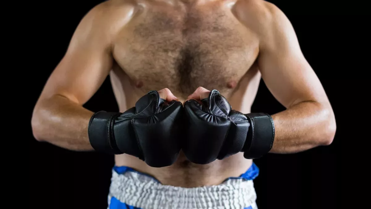 Quand un YouTubeur et un nain s'affrontaient dans un combat de MMA honteux