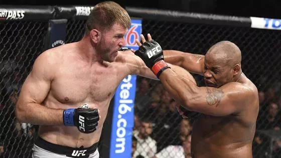 Stipe Miocic vs Daniel Cormier