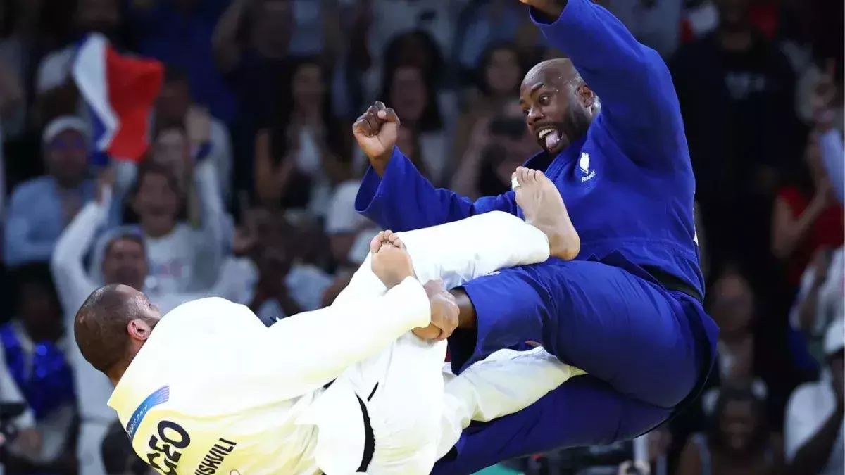 Teddy Riner a vaincu le Géorgien Tushishvili en quarts de finale des JO de Paris 2024. 