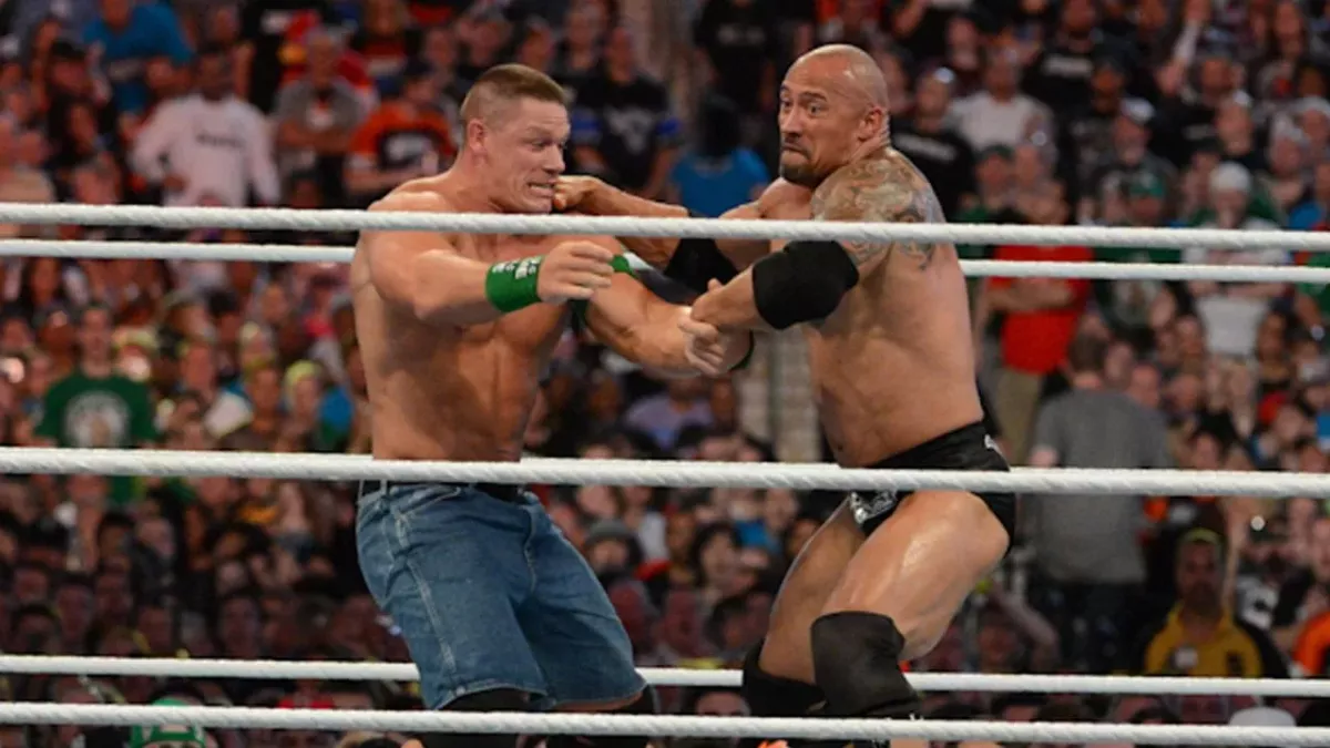 John Cena et Dwayne "The Rock" Johnson à Wrestlemania. 