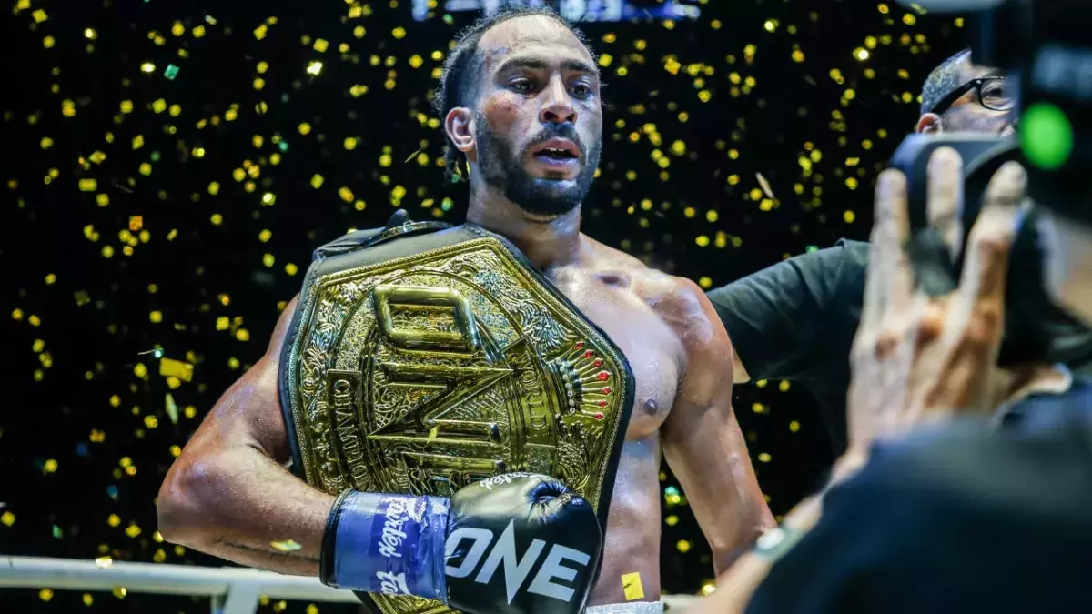 Alexis Nicolas avec sa ceinture du ONE