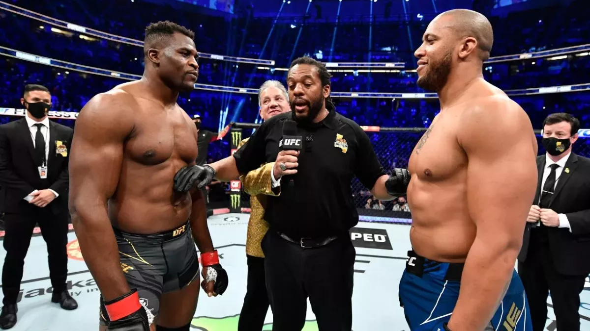 Après Ciryl Gane en 2022, Francis Ngannou devrait affronter Jon Jones l'an prochain. 