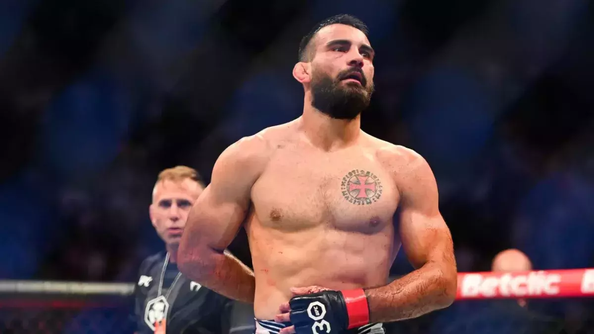 Benoit Saint-Denis dans la cage de l'UFC