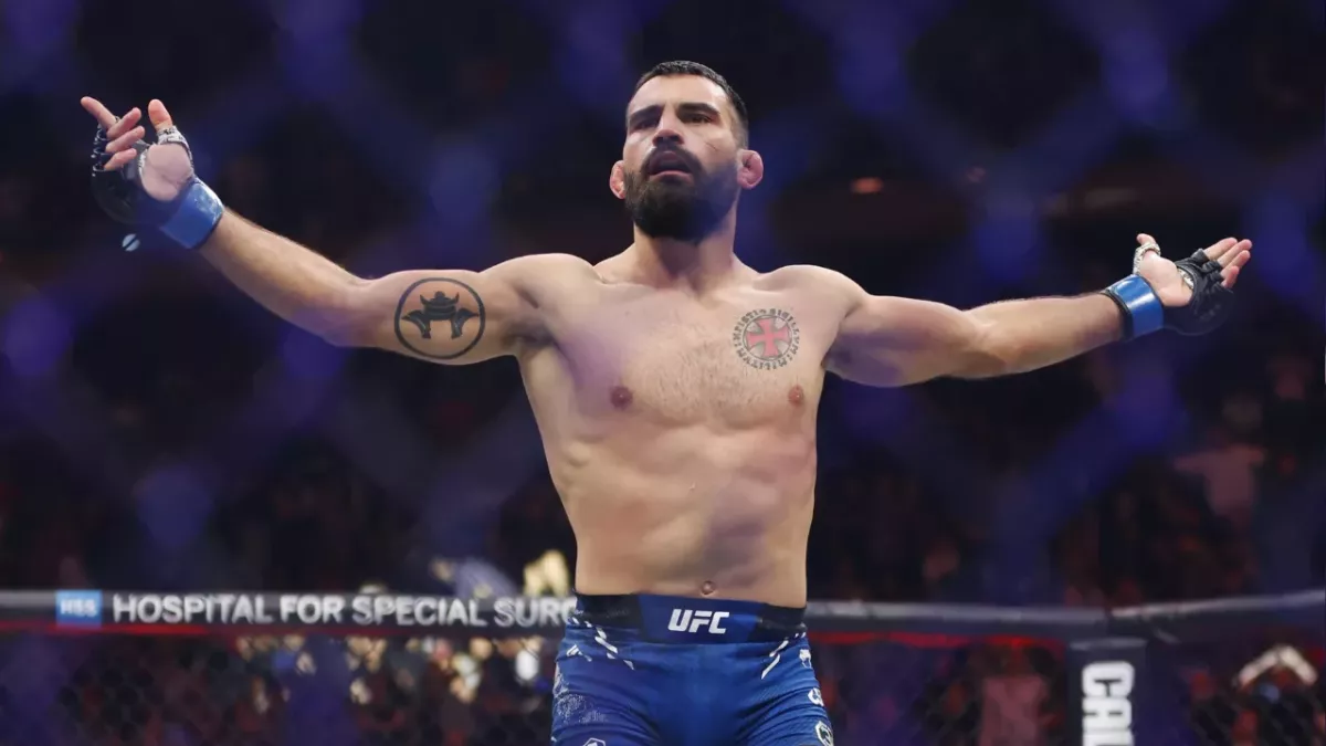 Benoit Saint-Denis dans le cage de l'UFC