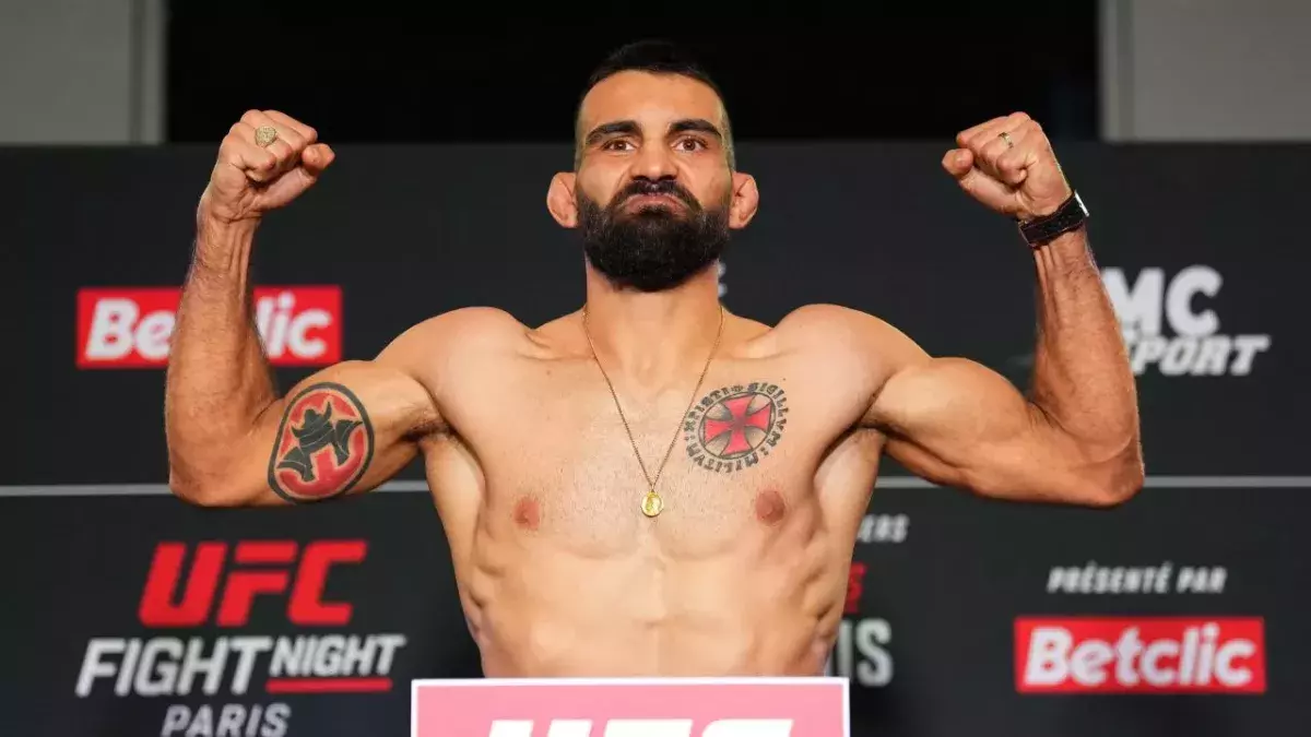 Benoit Saint-Denis s'est présenté à 70,8 kilos sur la balance lors de la pesée de l'UFC Paris 2024. 